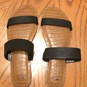 Size 10 Sandals. Montego Bay. NWOT.